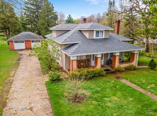 519 Algonquin Rd, Fox River Grove, IL 60021