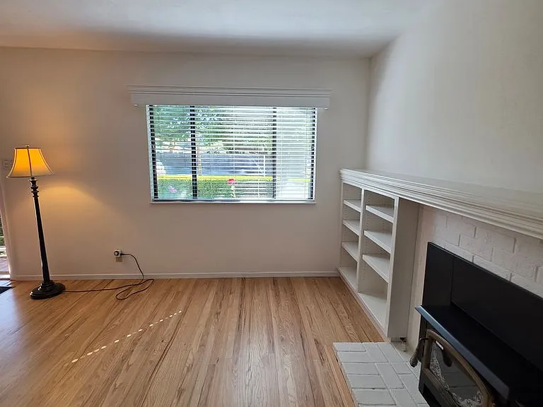 4001 Roland Dr — Photo 8