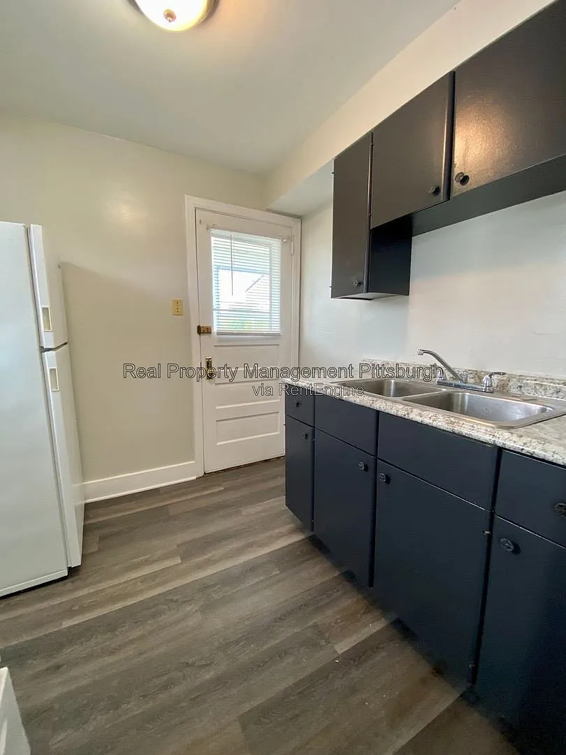1 bed, 1.0 bath, 750 sqft, $925 — Photo 1