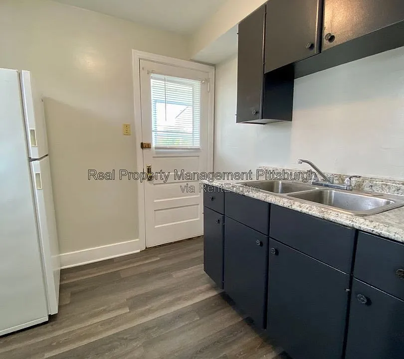 7209 Front River Rd #3