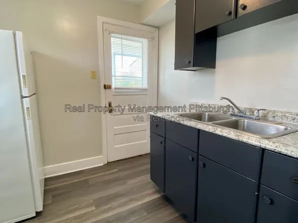 7209 Front River Rd APT 3, Pittsburgh, PA 15225