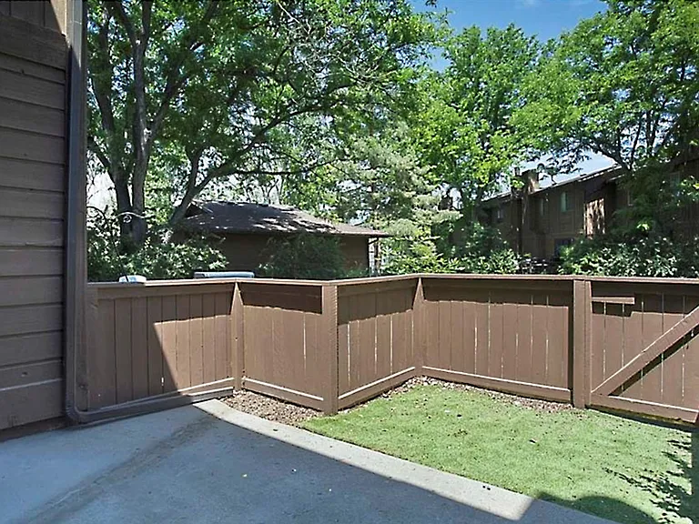 3400 Canyon Dr #2E — Photo 16