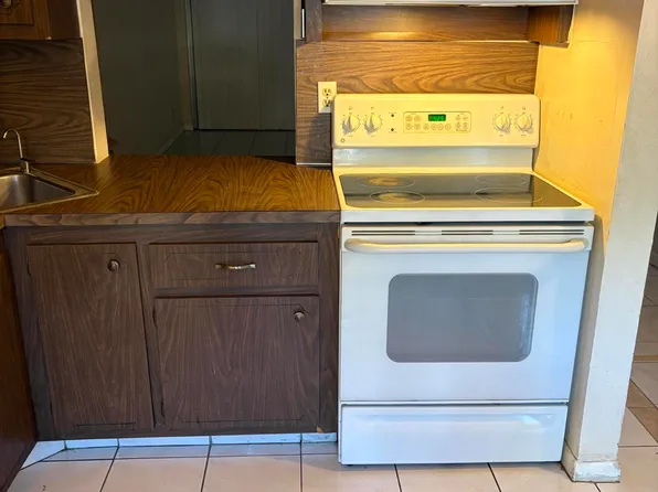 6051 NW 61st Ave APT 109, Fort Lauderdale, FL 33319