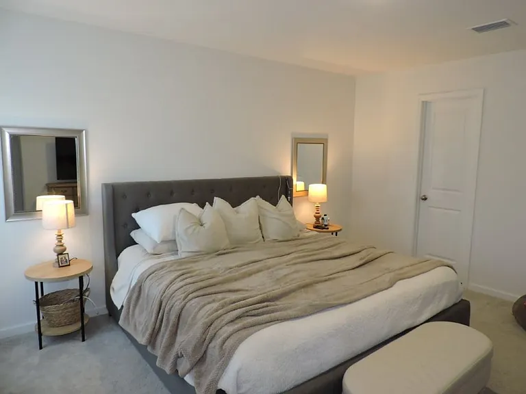 4664 Carlstrom Ln — Photo 15