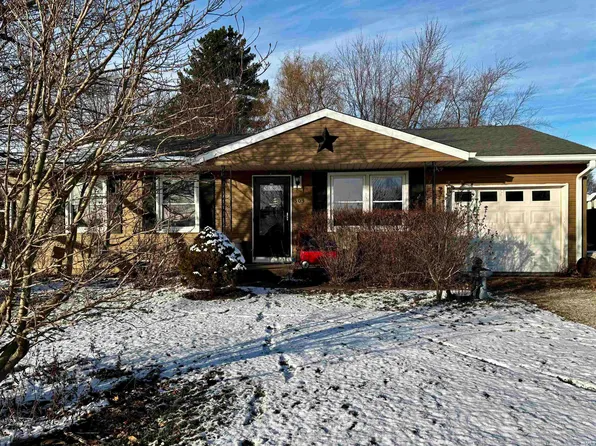303 W Elizabeth St, Flora, IN 46929