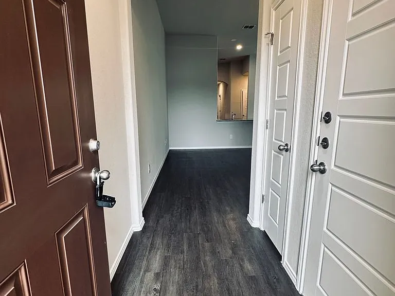 9302 Canyon Bend — Photo 3