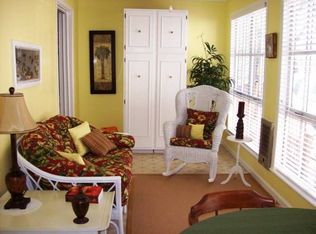 79 E Holiday Beach Loop, Mc Daniels, KY 40152