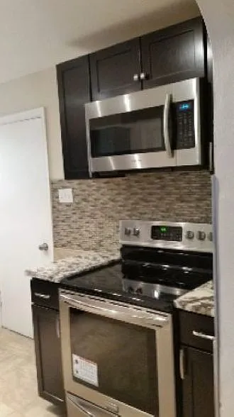 3 bed, 1100 sqft, $1,498 — Photo 2