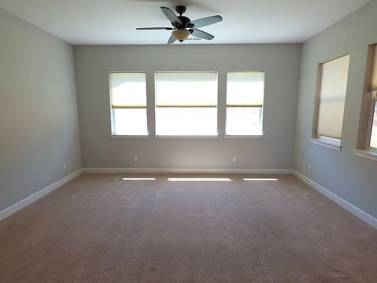 245 Katie Ct — Photo 4