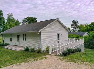 7685 Summit St, Alanson, MI 49706