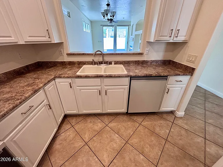 5606 W Saint Anne Ave — Photo 14