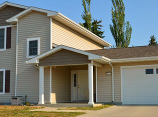 107 Roaming Rd APT 2, Minot Afb, ND 58704