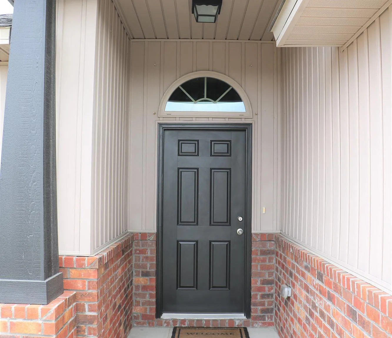 3 bed, 2.0 bath, 1318 sqft, $2,250 — Photo 2