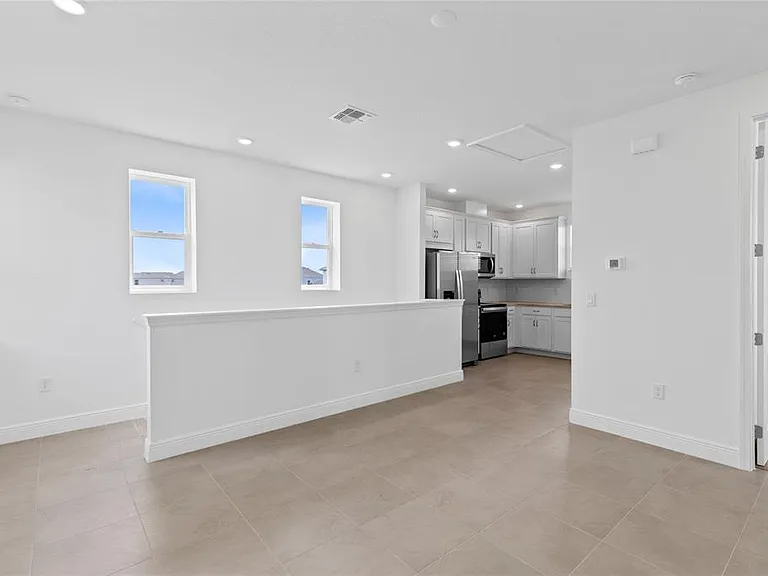 9711 Undset Aly — Photo 3