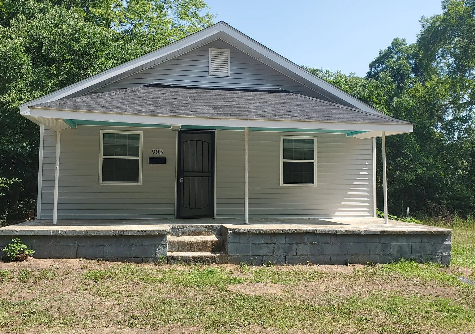 903 Locust ~ Campbelton — Photo 1