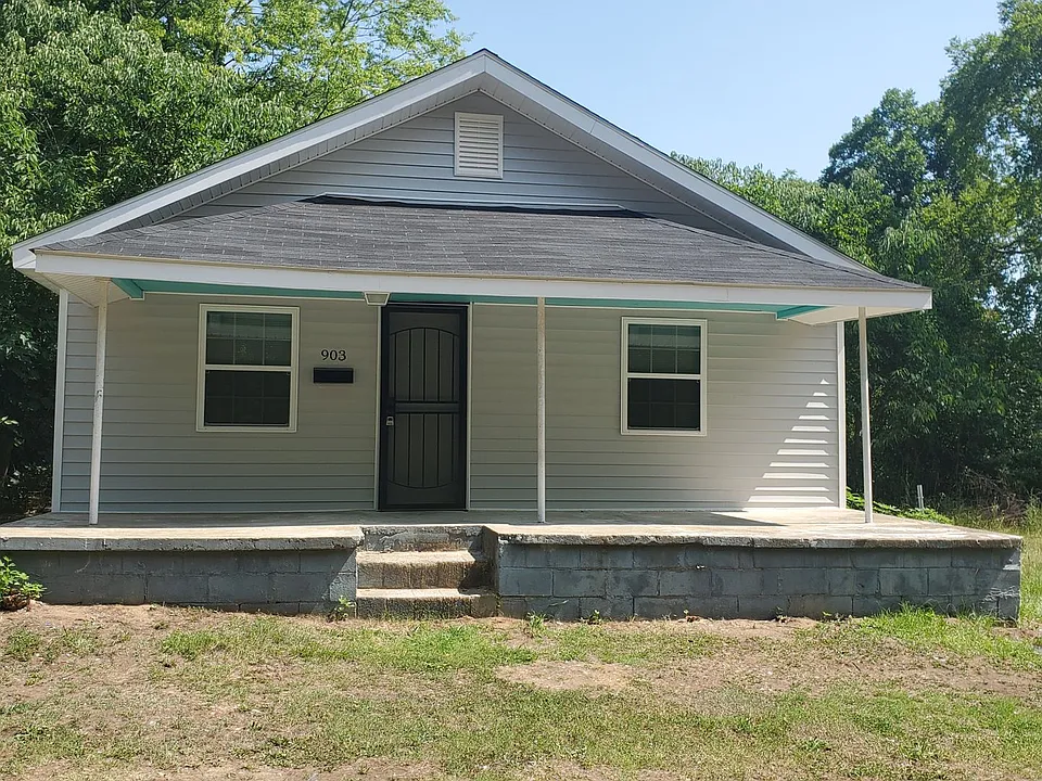 903 Locust St
