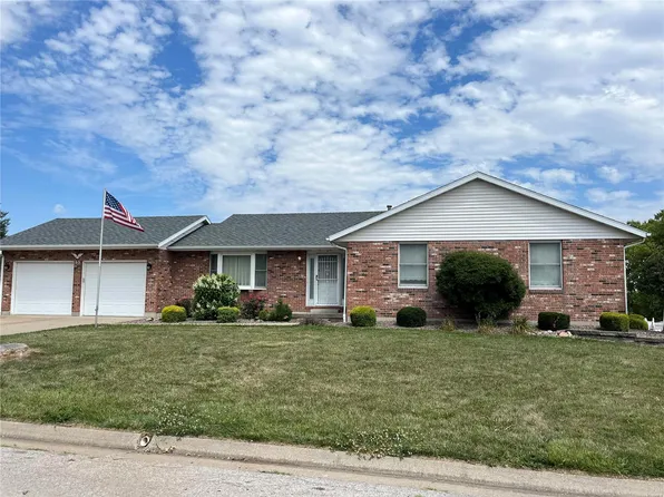 95 Meadows Rd, Hannibal, MO 63401