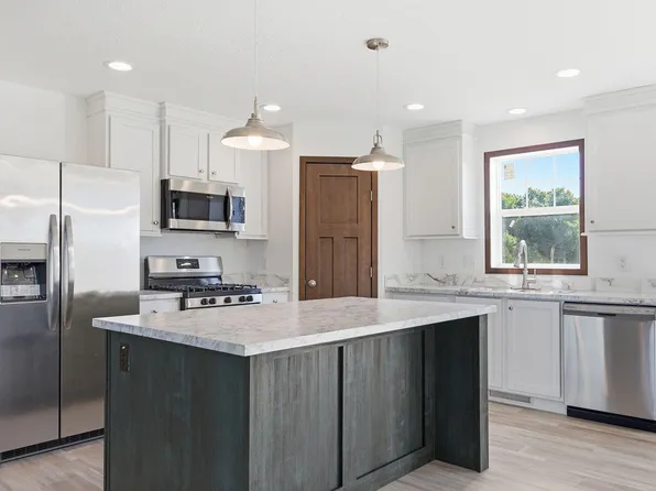7650 N Highway Vv, Columbia, MO 65202
