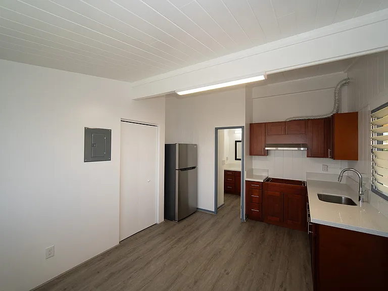 1957 Hoohai St #3 — Photo 2