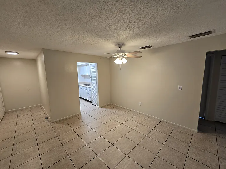 145 Pinellas Way N #7 — Photo 4