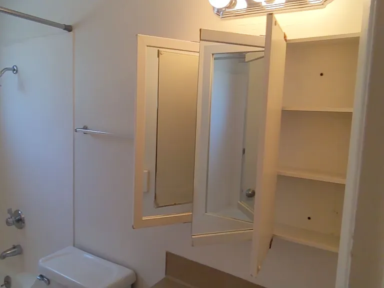 West Slope Apartments — Photo 27