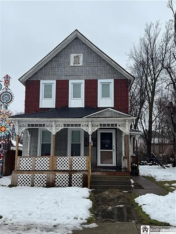3 bed, 1.0 bath, 1956 sqft, $1,500 — Photo 1