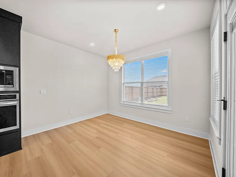 951 Moksha St — Photo 19