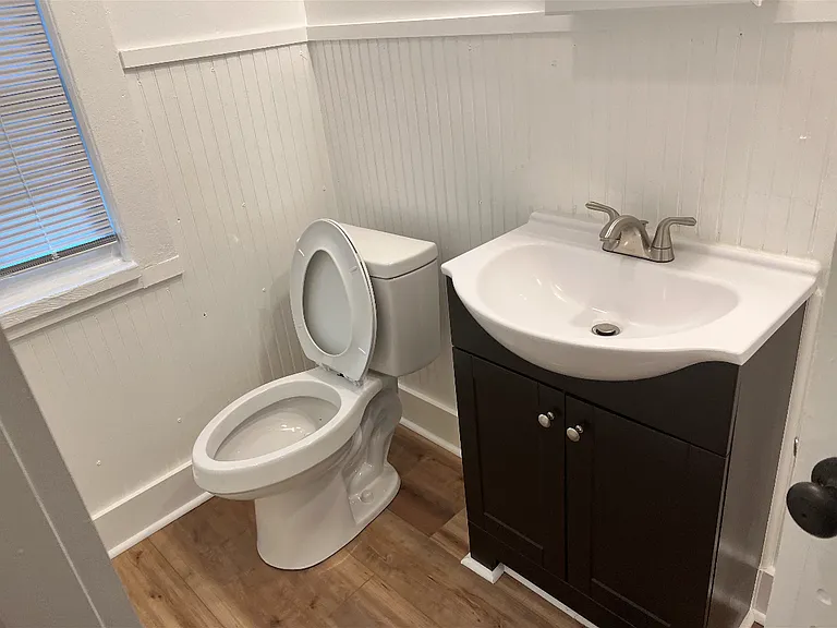 915 Harmon St #1 — Photo 5