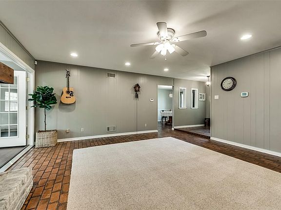 5th image of 1610 Marquette Dr