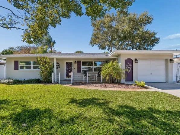 1450 San Roy Dr, Dunedin, FL 34698