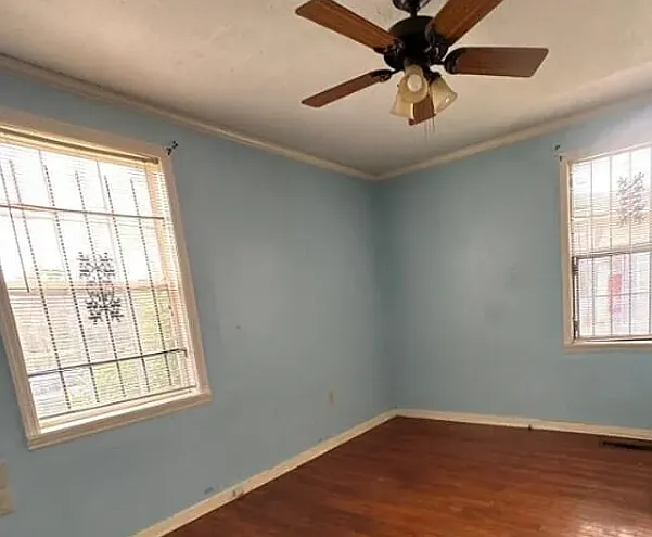 503 Valley St — Photo 3