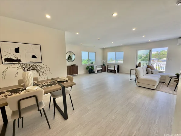 99-720 Puluniu Loop, Aiea, HI 96701