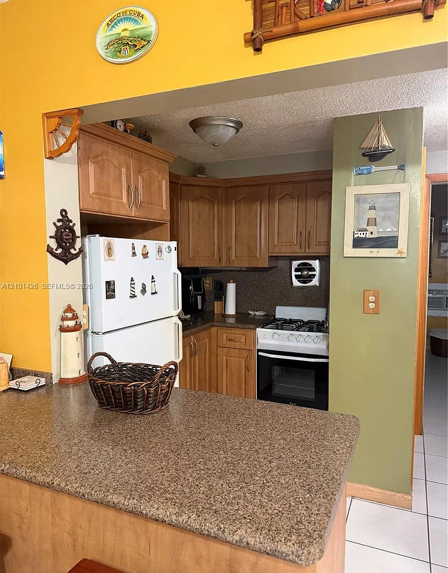 Golden Bay Lodge Co-Op — Photo 4