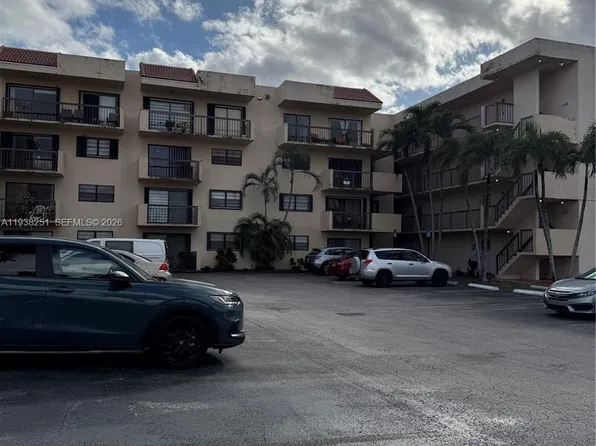 995 SW 84th Ave APT 304, Miami, FL 33144