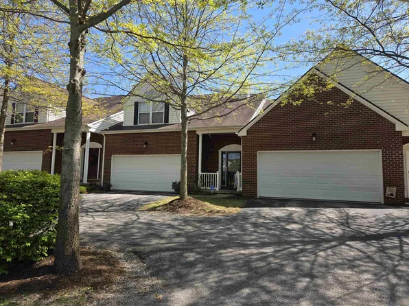 210 Tall Oak Blvd, Christiansburg, VA 24073