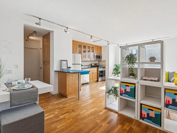 345 E 93rd St APT 19E, New York, NY 10128