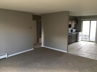 326 S Cass Ave APT 3W, Westmont, IL