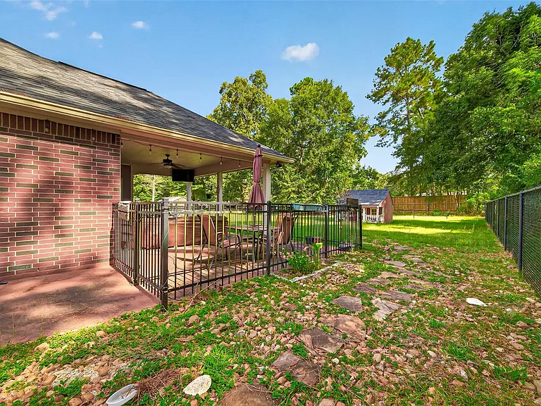 2311 Flamingo St — Photo 39