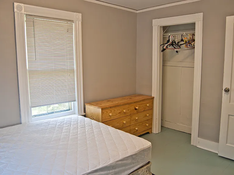 205 Pleasant St — Photo 12