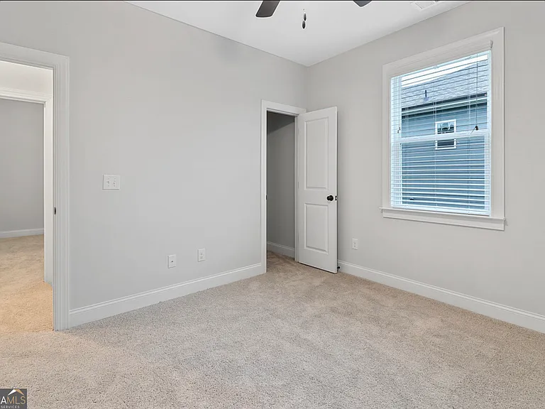 127 Vivian Ln — Photo 42