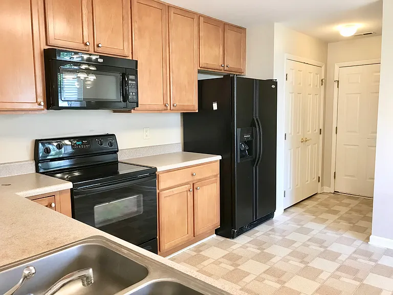301 Intern Way — Photo 16