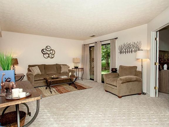 3rd image of 104 Turtle Creek Rd APT 2