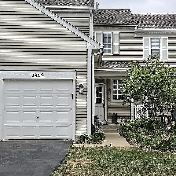 2909 White Thorn Cir