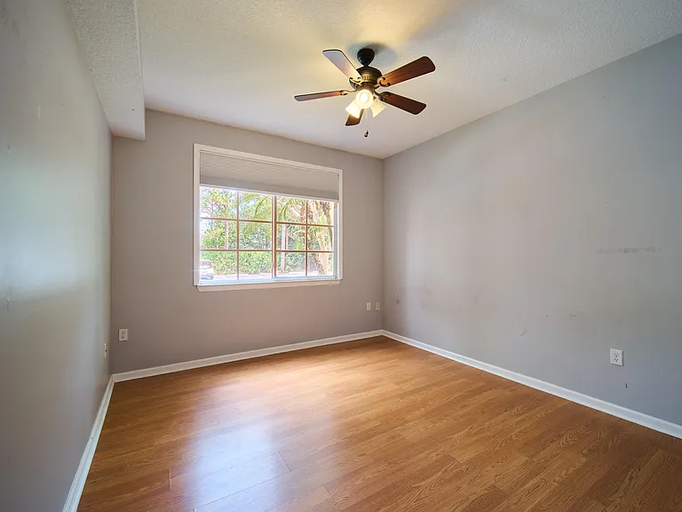 6101 Myrtlewood Cir W — Photo 15