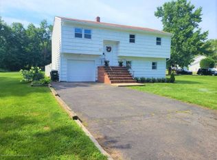 421 Smith Rd, Cliffwood, NJ 07721