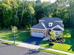 121 W Renaissance Blvd, Farmingdale, NJ 07727