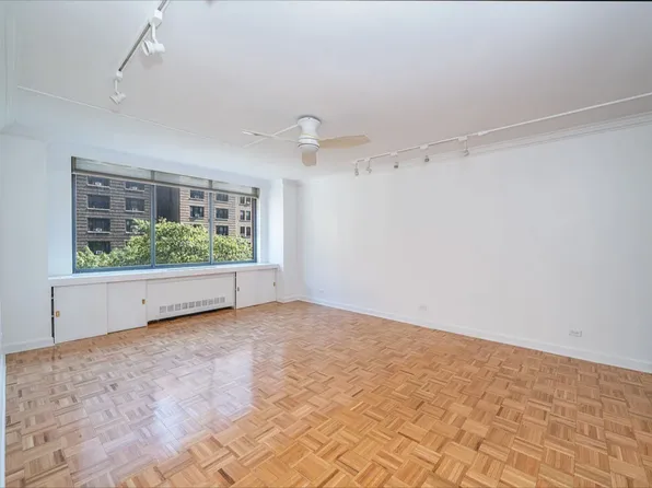 250 West 89th Street image 5 of 21