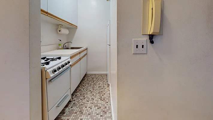 Rented by Bond New York | media 4
