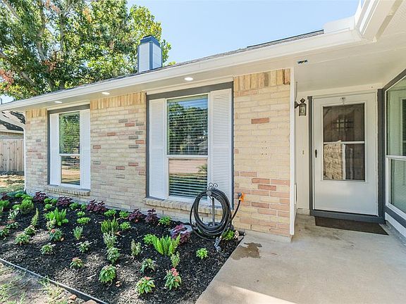 3rd image of 5411 Fairview Forest Drive