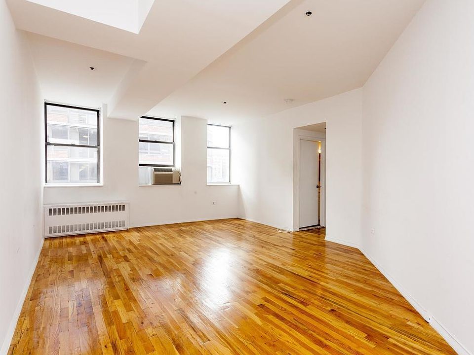 2nd image of 215 W 84th St APT 608